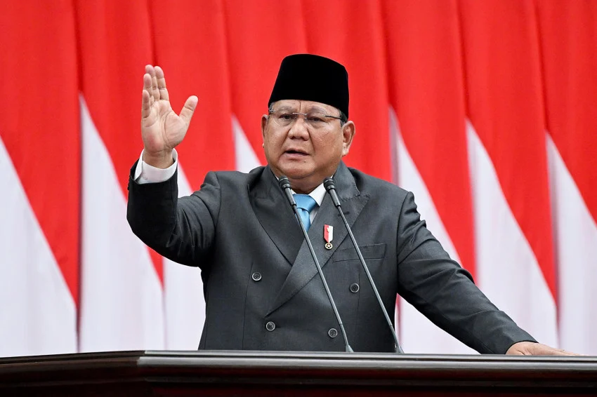 prabowo-puluhan-ribu-kapal-asing-tiap-malam-mengambil-kekayaan-ri-secara-ilegal-zbu