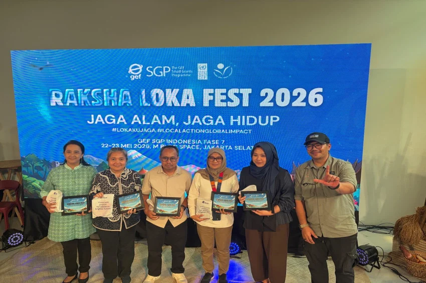raksha-loka-fest-di-jaksel-tim-fia-ui-dorong-literasi-keuangan-komunitas-iklim-ihe