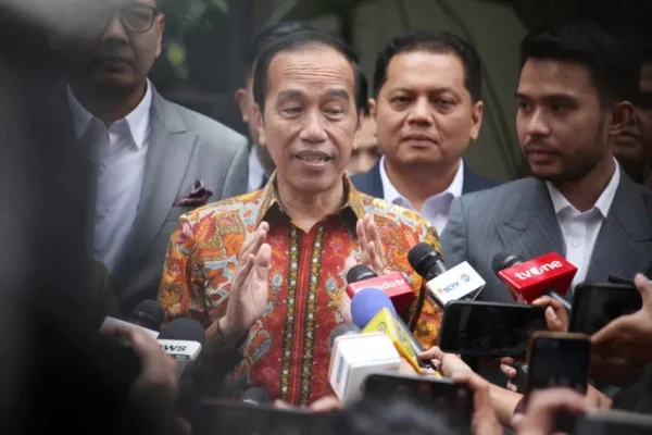 roy-suryo-cs-soroti-double-sprindik-pakar-harus-dipilih-salah-satu-jika-perkara-sama-ghy