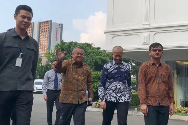 rupiah-bakal-menguat-di-juli-dan-agustus-2026-gubernur-bi-yakin-stabil-usai-bertemu-prabowo-qve