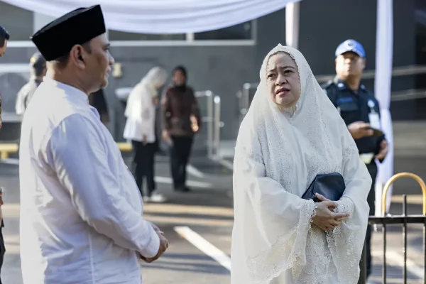 salat-di-masjid-dpr-puan-harap-iduladha-2026-jadi-momen-rajut-kepedulian-sosial-rrd