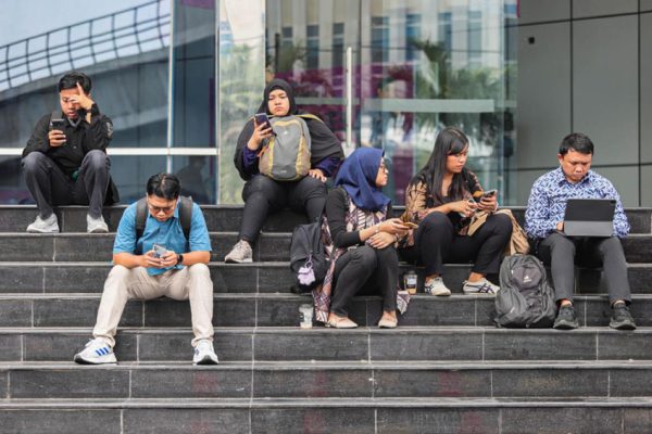 sederet-tantangan-generasi-muda-masuk-dunia-kerja-apa-saja-xyu