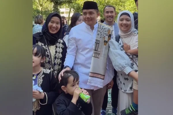 seskab-teddy-borong-35-sapi-kurban-jumbo-dari-boyolali-pada-iduladha-2026-ssw