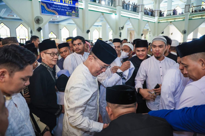 tanggapi-pilgub-2029-gubernur-sultra-asr-pilih-fokus-tuntaskan-program-kerja-dom