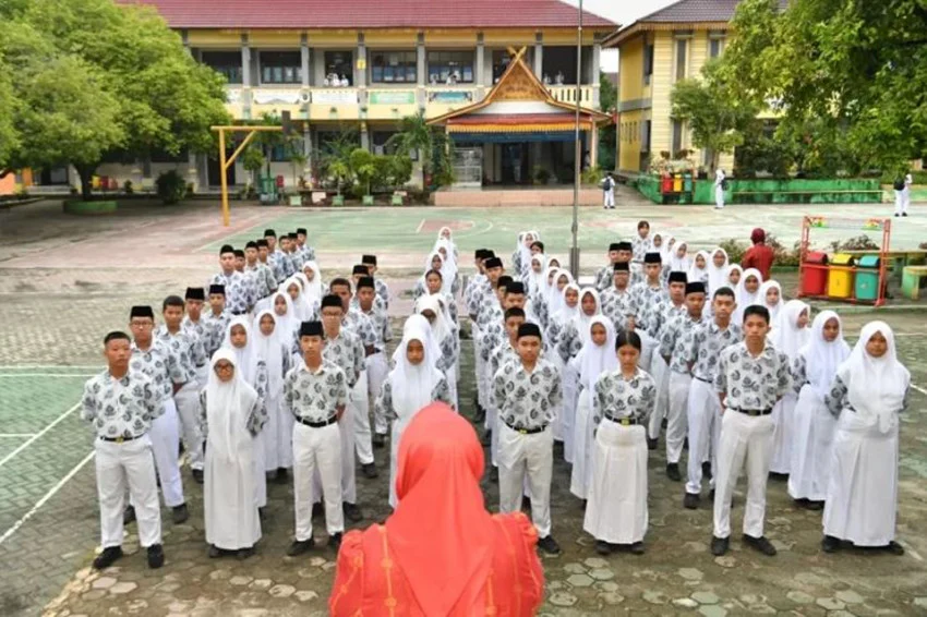 terbitkan-se-pengendalian-gratifikasi-spmb-kpk-soroti-calon-siswa-titipan-bai