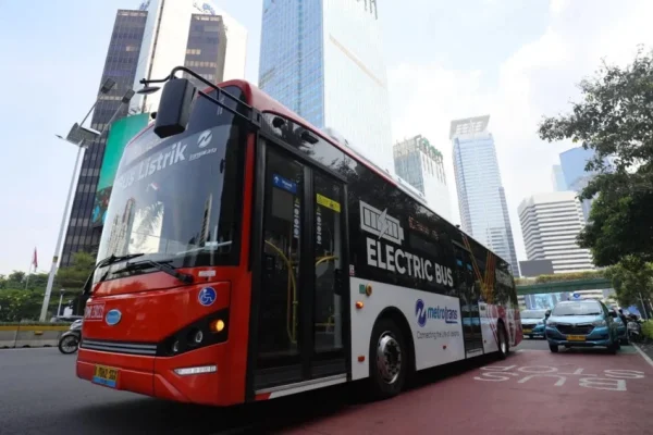 transjakarta-mulai-beroperasi-pukul-0900-wib-pada-hari-raya-iduladha-2026-xfk