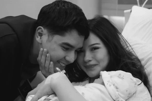 unggahan-alyssa-daguise-usai-melahirkan-viral-netizen-ramai-beri-dukungan-dfs