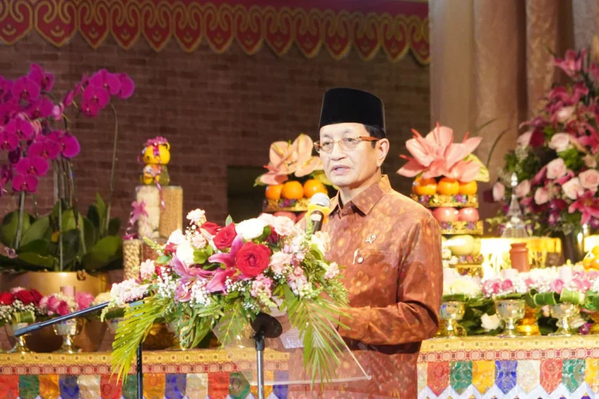 waisak-2026-menag-dharma-menjaga-perdamaian-dunia-bym