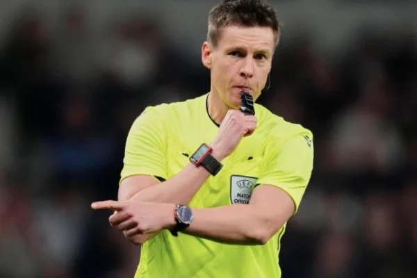 wasit-jerman-daniel-siebert-pimpin-final-liga-champions-psg-vs-arsenal-blu