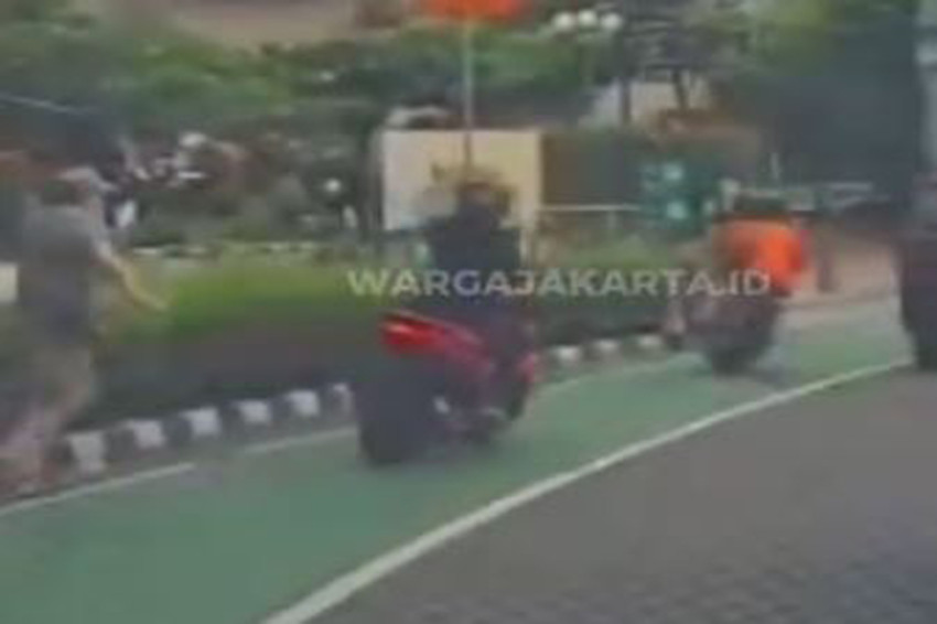 wna-italia-dijambret-di-bundaran-hi-pelaku-bermotor-merah-diburu-polisi-rqr