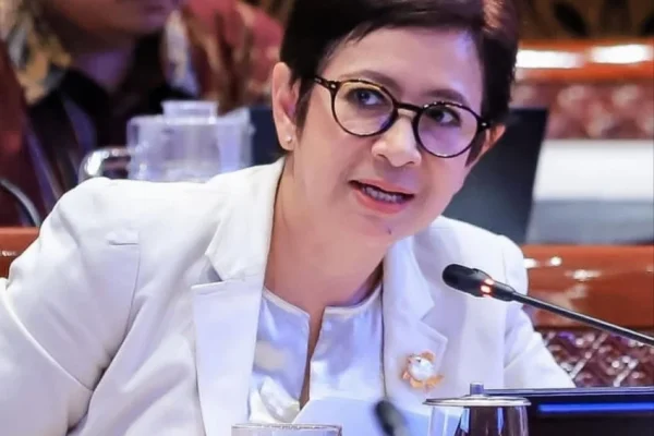 64-pse-sudah-lapor-ke-komdigi-nurul-arifin-berharap-angkanya-terus-meningkat-ixv