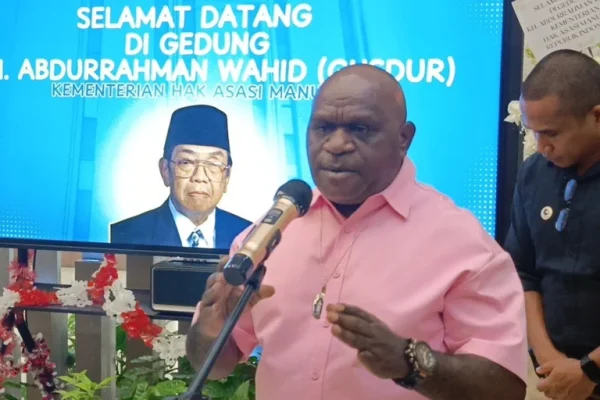 alasan-natalius-pigai-usul-jabatan-utama-polri-bisa-diisi-sipil-kuy