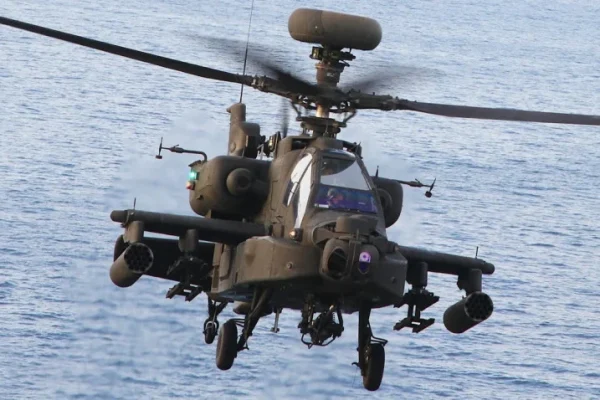 as-serang-iran-balas-jatuhnya-helikopter-ah64-apache-dekat-selat-hormuz-mco