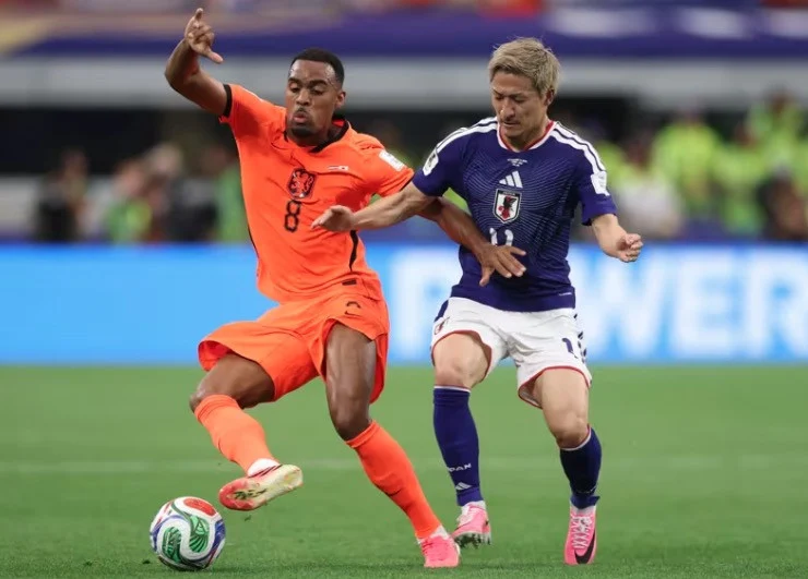 belanda-vs-jepang-tanpa-gol-di-babak-pertama-samurai-biru-tahan-gempuran-oranje-hju