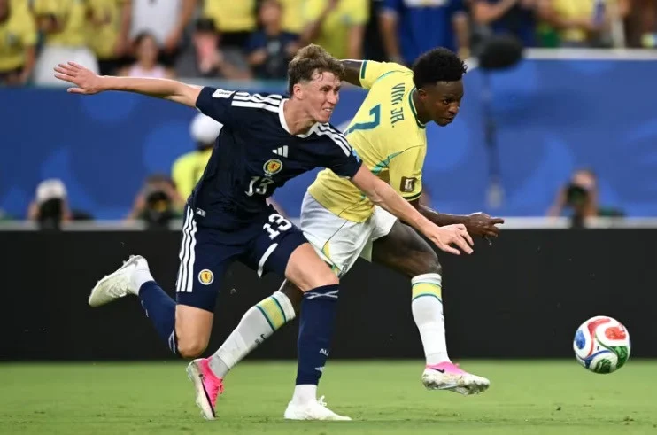 brasil-lolos-ke-fase-gugur-usai-hajar-skotlandia-vinicius-bersinar-neymar-comeback-lhp