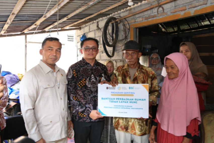 cegah-stunting-lewat-program-genting-menteri-wihaji-salurkan-bantuan-rtlh-di-sleman-ham
