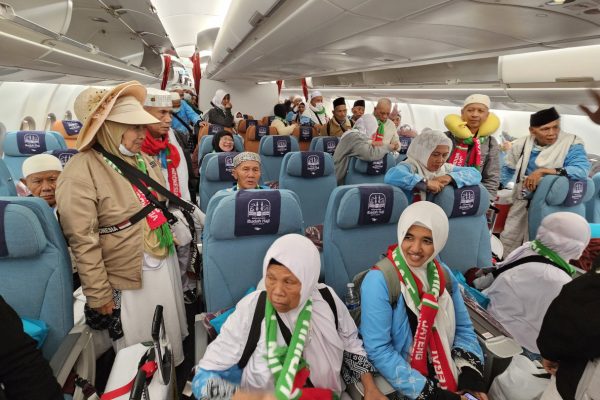 data-kemenhaj-6333-jemaah-haji-kembali-ke-tanah-air-izp