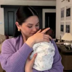 dilarang-sering-gendong-baby-soleil-alyssa-daguise-bantah-mitos-bayi-bau-tangan-unt