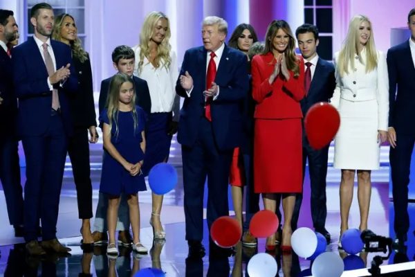gaya-hidup-miliarder-begini-cara-keluarga-trump-membelanjakan-hartanya-yeb
