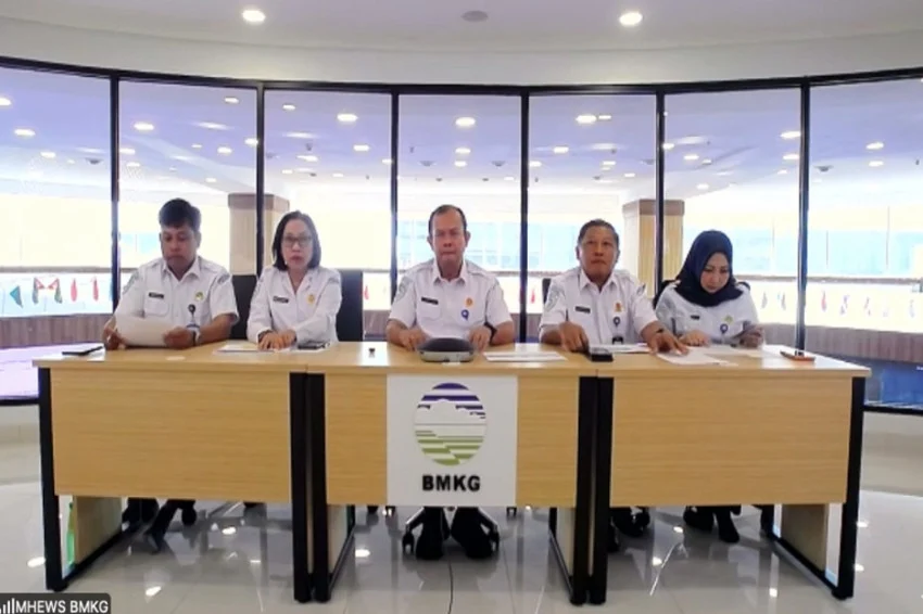 gempa-m77-filipina-picu-tsunami-di-indonesia-bmkg-tidak-masuk-zona-megathrust-xep