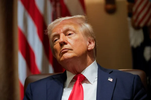 genderang-perang-dagang-trump-ancam-tarif-100-yang-berani-pajaki-google-meta-dan-apple-yam