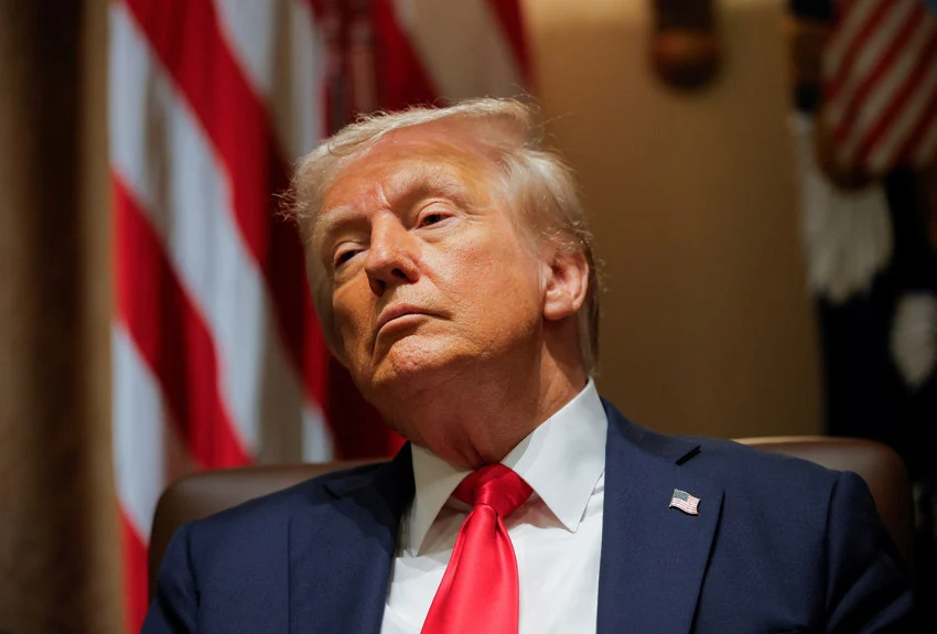 genderang-perang-dagang-trump-ancam-tarif-100-yang-berani-pajaki-google-meta-dan-apple-yam