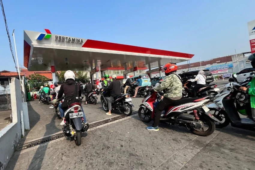 harga-pertamax-tembus-rp16250-per-liter-awas-ledakan-migrasi-ke-bbm-subsidi-ovf