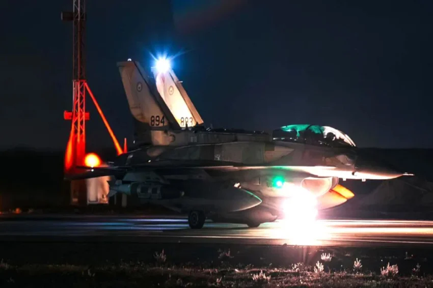 israel-balas-bombardir-iran-ledakan-guncang-3-kota-wzu