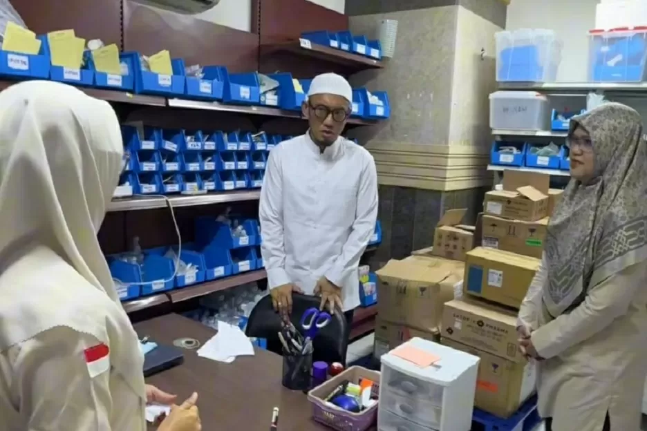 jemaah-gelombang-kedua-tiba-di-madinah-wamenhaj-dahnil-minta-kkhi-siaga-penuh-ppc