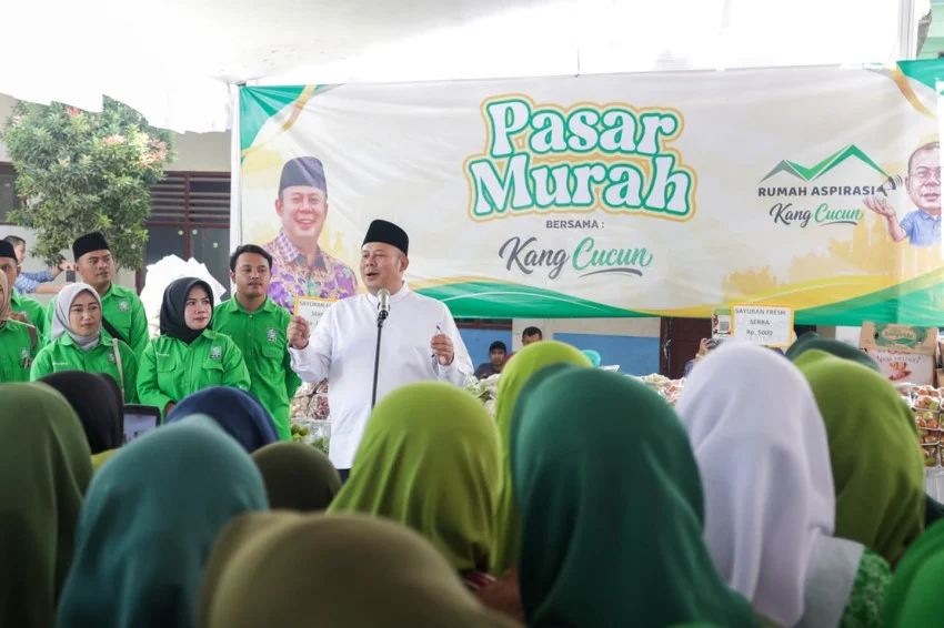 kang-cucun-gelar-pasar-murah-di-desa-ciheulang-ciparay-shf