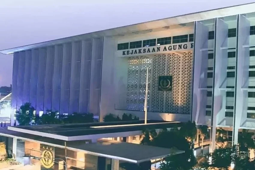 kejagung-limpahkan-11-tersangka-kasus-korupsi-ekspor-cpo-ke-jaksa-penuntut-umum-aqo