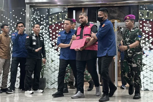 kejagung-ungkap-peran-glory-harimas-di-kasus-korupsi-mbg-jual-titik-sppg-xol