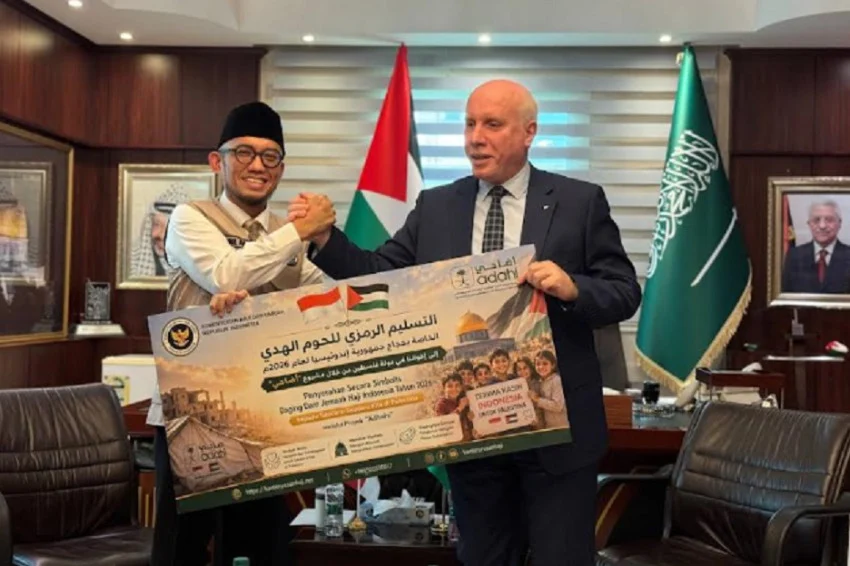 kemenhaj-serahkan-paket-daging-dam-jemaah-haji-indonesia-untuk-rakyat-palestina-fih