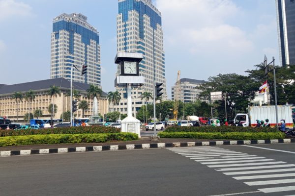 lalin-di-kawasan-patung-kuda-ramai-lancar-jelang-aksi-massa-zfw