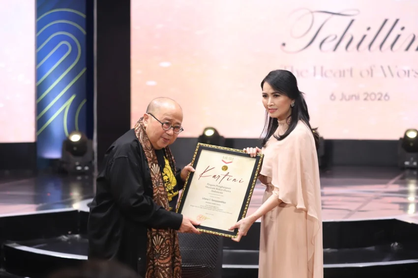liliana-tanoesoedibjo-terima-penghargaan-muri-kartini-atas-konser-tehillim-the-heart-of-worship-pmi