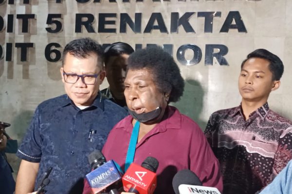 mama-sinta-laporkan-dandhy-laksono-soal-film-pesta-babi-polisi-lakukan-pendalaman-lfq