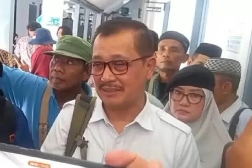 mantan-wakapolri-polisi-yang-bawa-dokter-tifa-ke-rs-polri-pernah-dampingi-eggi-sudjana-dan-damai-hari-lubis-temui-jokowi-lgf