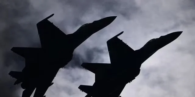 menganalisis-kekuatan-pesawat-su35-dan-rafale-setelah-pertemuan-di-laut-baltik-sbh