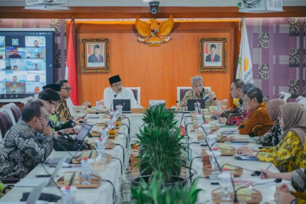 mensos-gus-ipul-tegaskan-tak-ada-zona-aman-untuk-korupsi-di-kemensos-egk