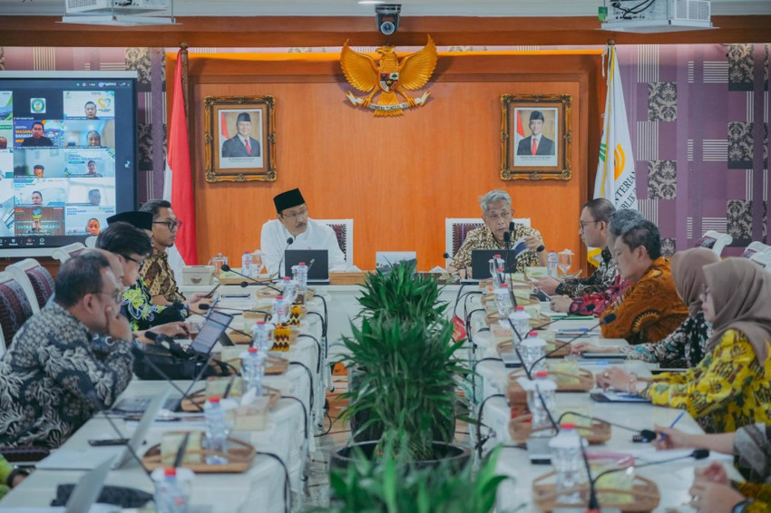 mensos-gus-ipul-tegaskan-tak-ada-zona-aman-untuk-korupsi-di-kemensos-egk