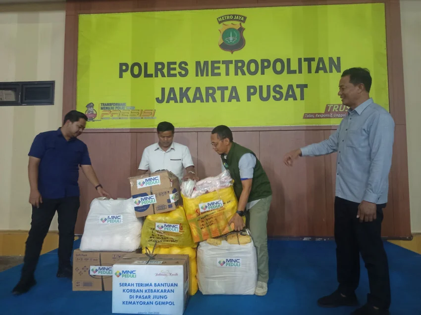 mnc-peduli-salurkan-bantuan-untuk-warga-terdampak-kebakaran-di-kemayoran-qjj