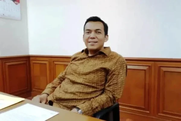 ott-imigrasi-jakbar-kpk-cari-wamen-silmy-karim-stl