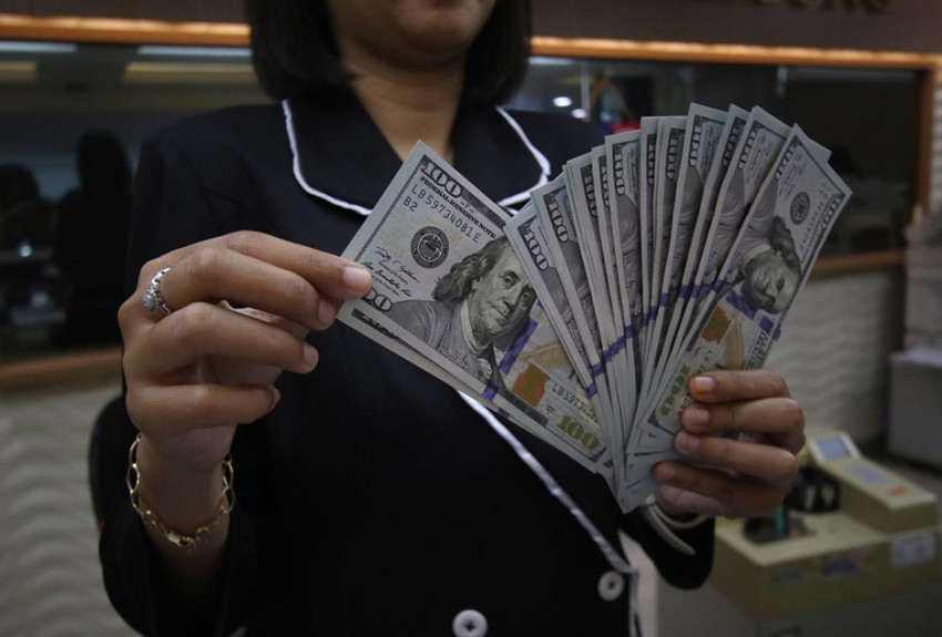 pembelian-dolar-as-diperketat-bi-batasi-transaksi-usd10-ribu-mulai-juli-2026-sgw