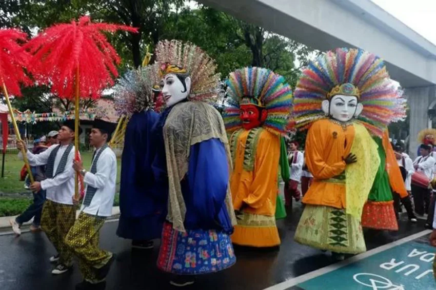 pemprov-jakarta-gelar-atraksi-budaya-betawi-di-cfd-rasuna-said-wfv