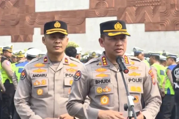 polda-metro-jaya-kawal-demo-mahasiswa-di-jakarta-aparat-tak-bawa-senpi-hds