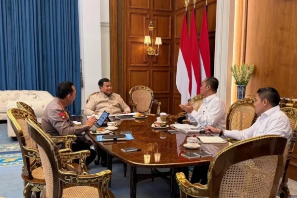 prabowo-bertemu-kapolri-di-istana-terima-laporan-kamtibmaspersiapan-hari-bhayangkara-2026-cvu