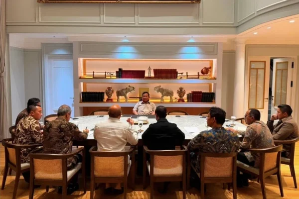 prabowo-perintahkan-rosan-jelaskan-kondisi-investasi-ri-di-istana-merdeka-besok-cbd