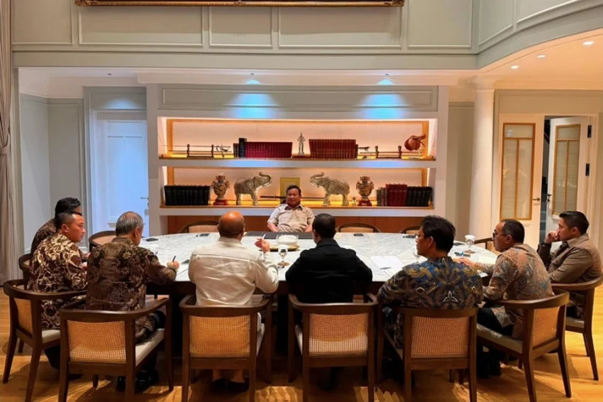 prabowo-perintahkan-rosan-jelaskan-kondisi-investasi-ri-di-istana-merdeka-besok-cbd