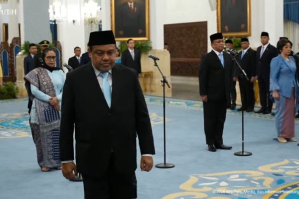 prabowo-resmi-lantik-said-iqbal-jadi-penasihat-khusus-presiden-bidang-ketenagakerjaan-eni