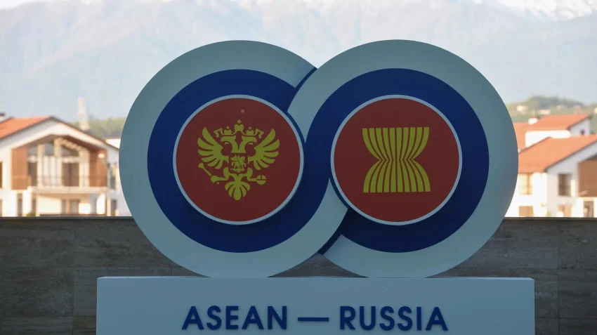 putin-siapkan-ktt-rusiaasean-dan-perundingan-bilateral-di-selaselanya-eyz